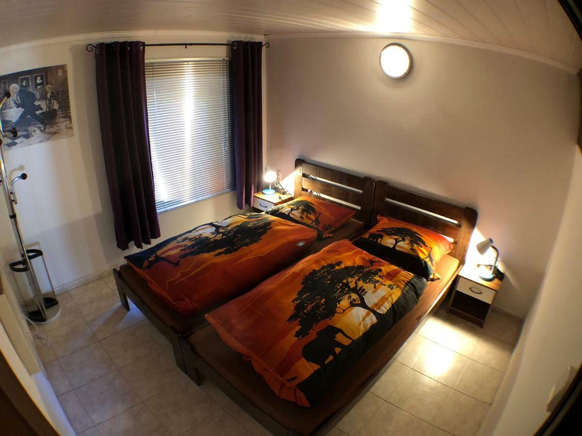 באיה Hero 4 Sterne Ferienhaus מראה חיצוני תמונה