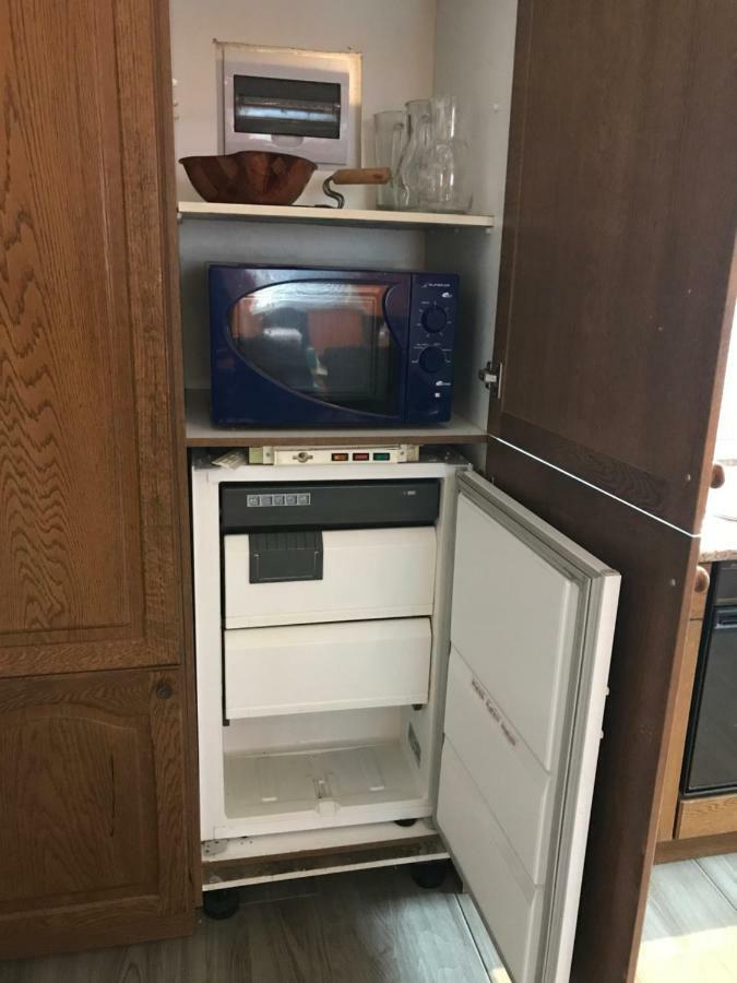 באיה Hero 4 Sterne Ferienhaus מראה חיצוני תמונה